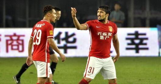 洛国富入选国足视频,洛国富为什么要去踢中甲