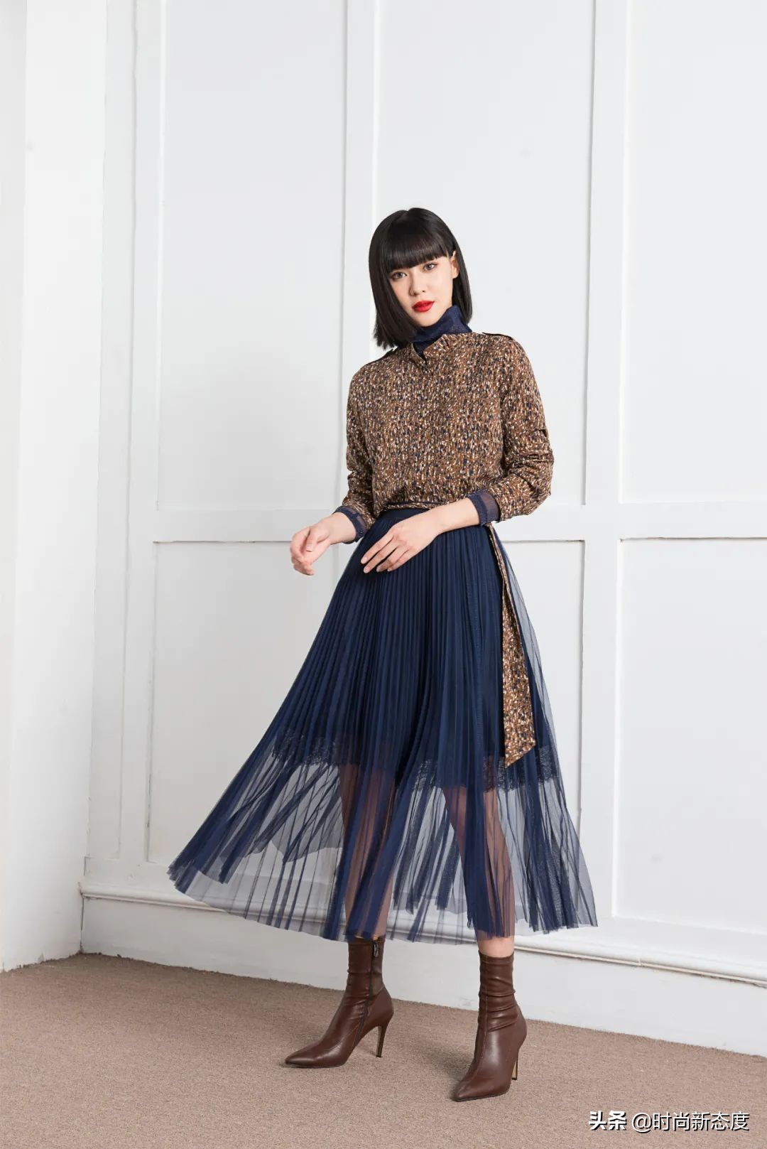 百褶纱裙怎么搭配好看,百褶纱裙怎么搭配上衣