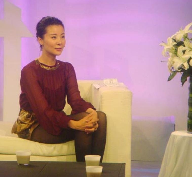 凤凰卫视女主持人柯蓝,柯蓝至今未婚