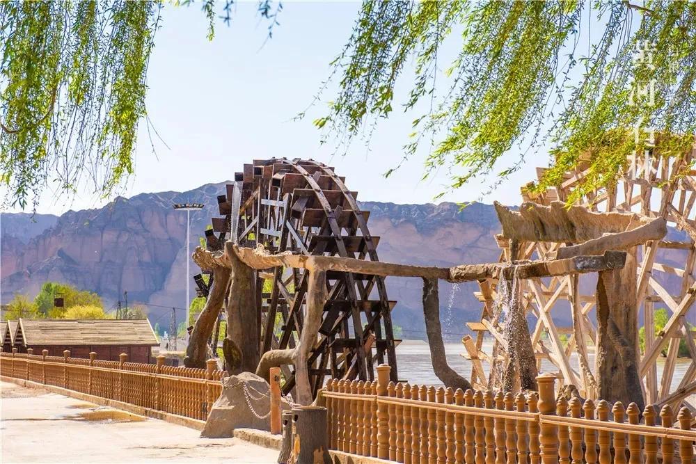 住最静的酒店，看最美的景！只因在黄河石林~