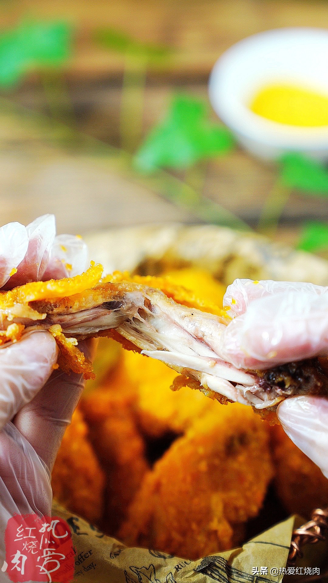 鸡翅最好吃的做法入口酥脆,鸡翅要怎么炸才好吃又有营养