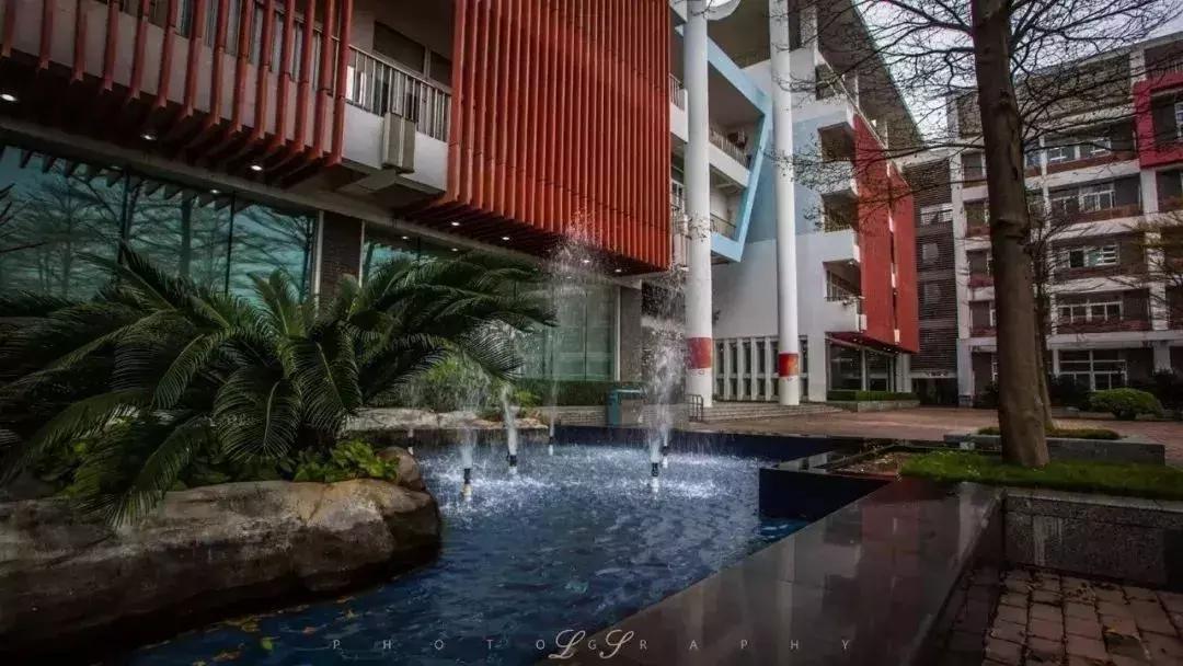 微巡礼丨南山“后起之秀”—深圳市第二高级中学