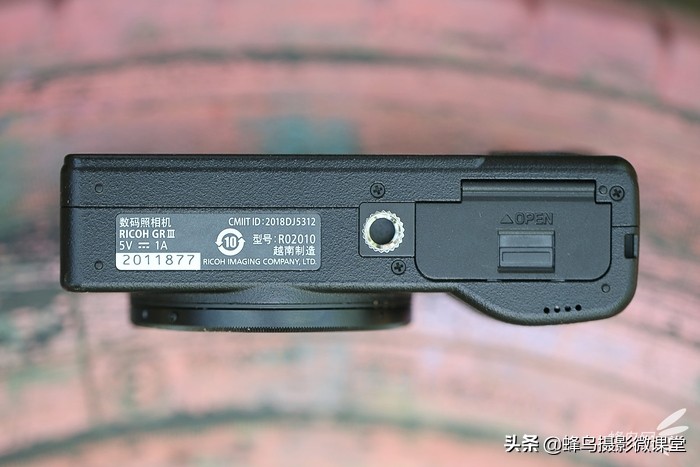 相机测评：理光GR3扫街拍照神器6199元买的不只是情怀