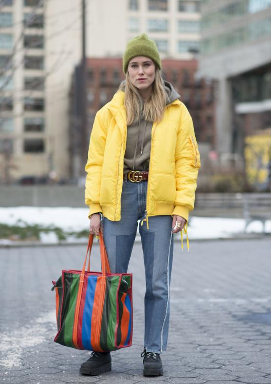 冬季牛仔裤怎么穿才好看,冬天牛仔裤怎么穿出高级感男生