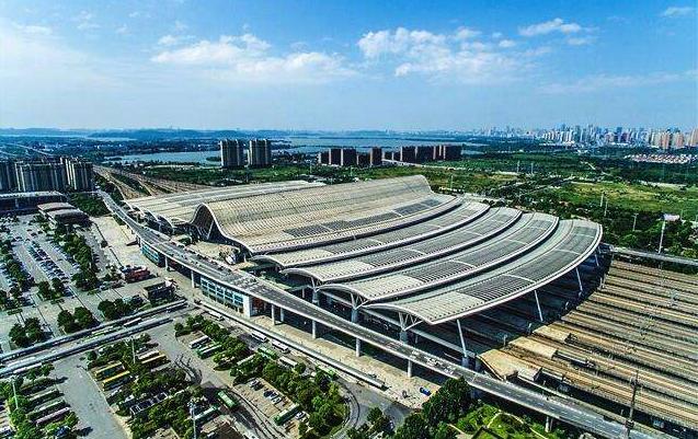 武汉和郑州谁的交通地位更重要,郑州城市交通有多厉害