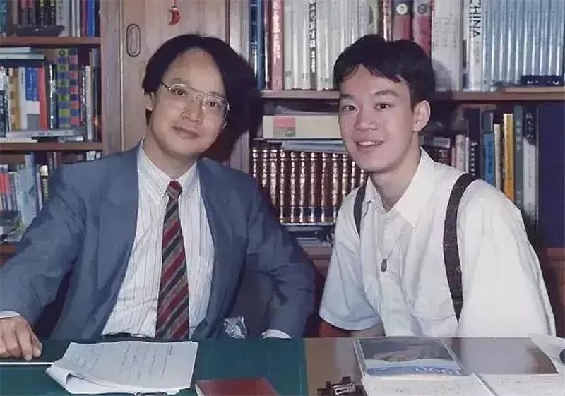 刚毕业年薪201万！“天才少年”的背后都有会“管”的父母