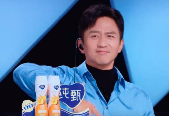 破音、装可爱、塑料兄弟情,他们那么普通却那么自信