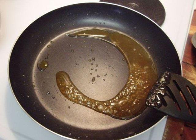 冰糖如何炒出糖色,怎么样炒糖色冰糖不爆