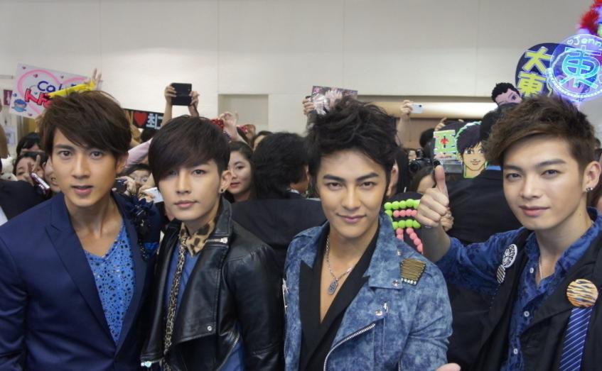 炎亚纶重返17岁,周杰伦炎亚纶