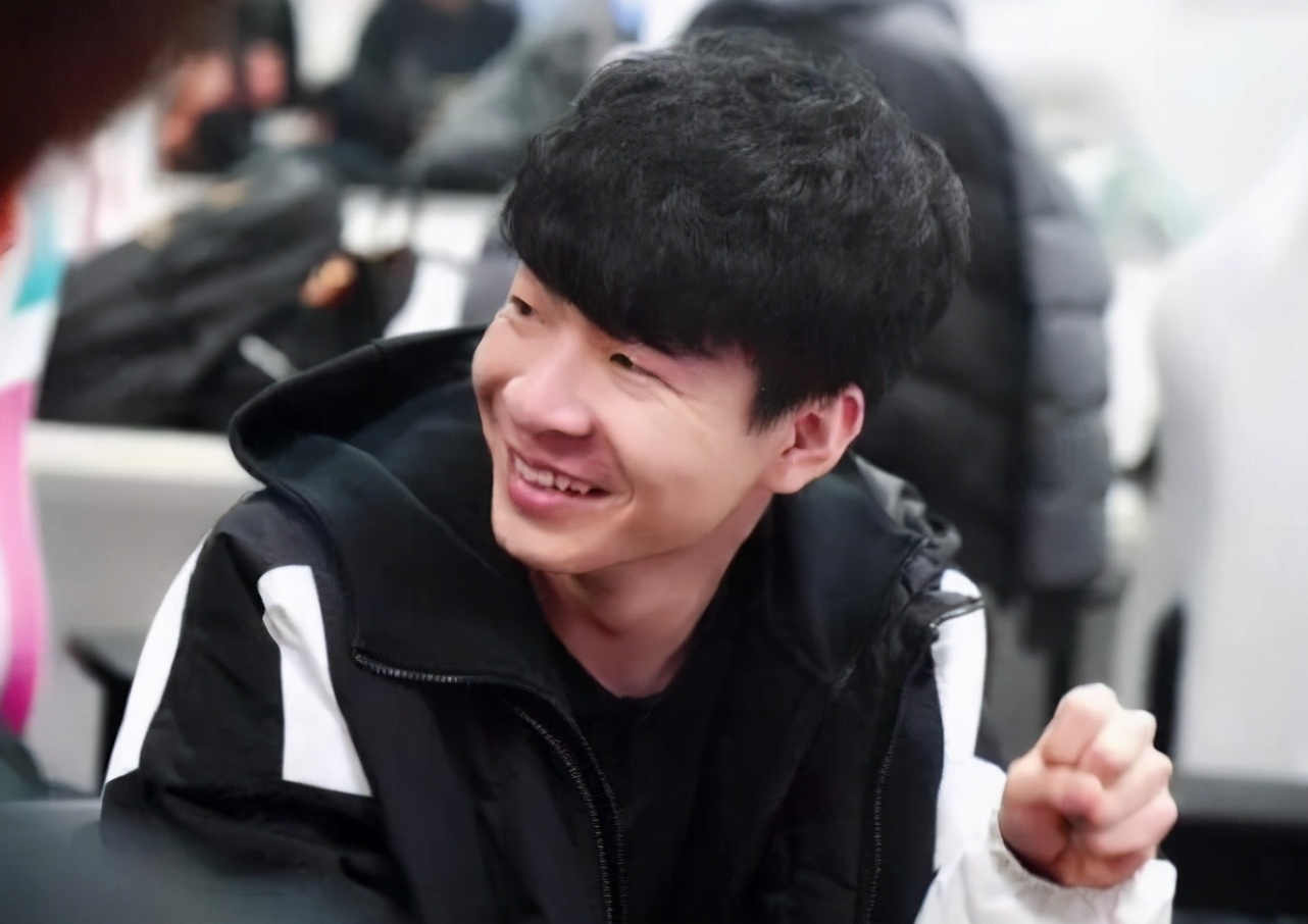 rng狼行最新状况,狼行调侃小虎