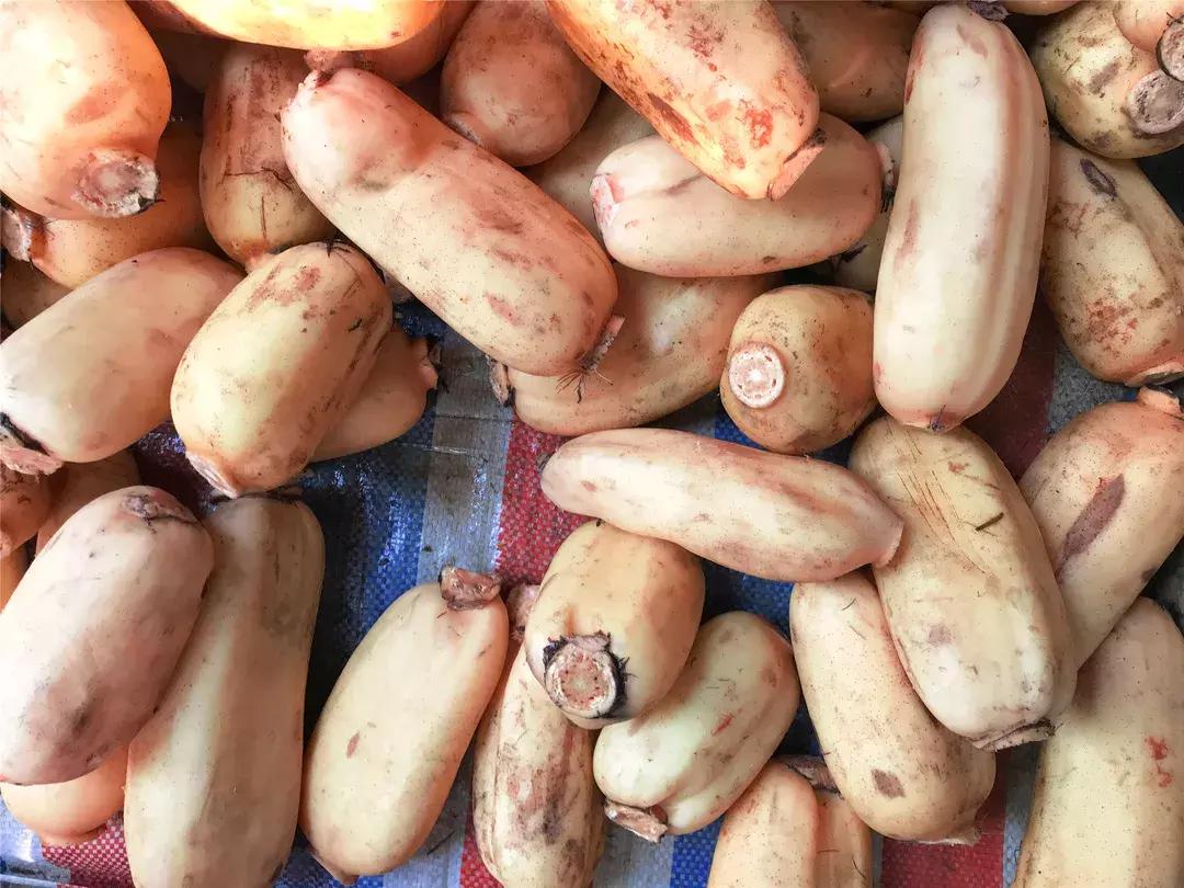 菜市男孩视频素材,菜市场男童