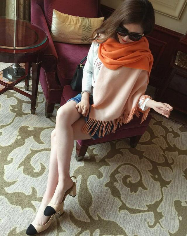 2020最流行的围巾秋冬款百搭,2020年流行的大牌围巾