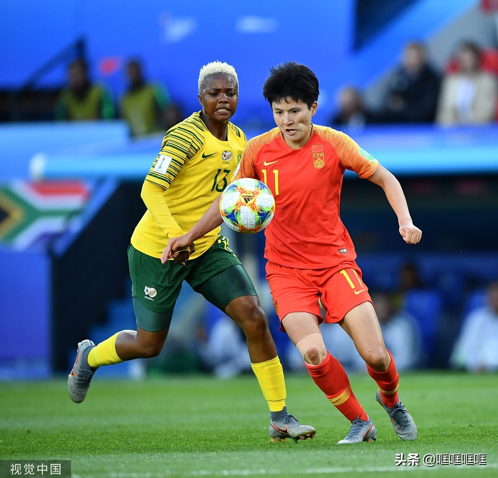 阿迪达斯足球淘汰赛专用高端版,阿迪达斯2020欧洲杯用球黑色款