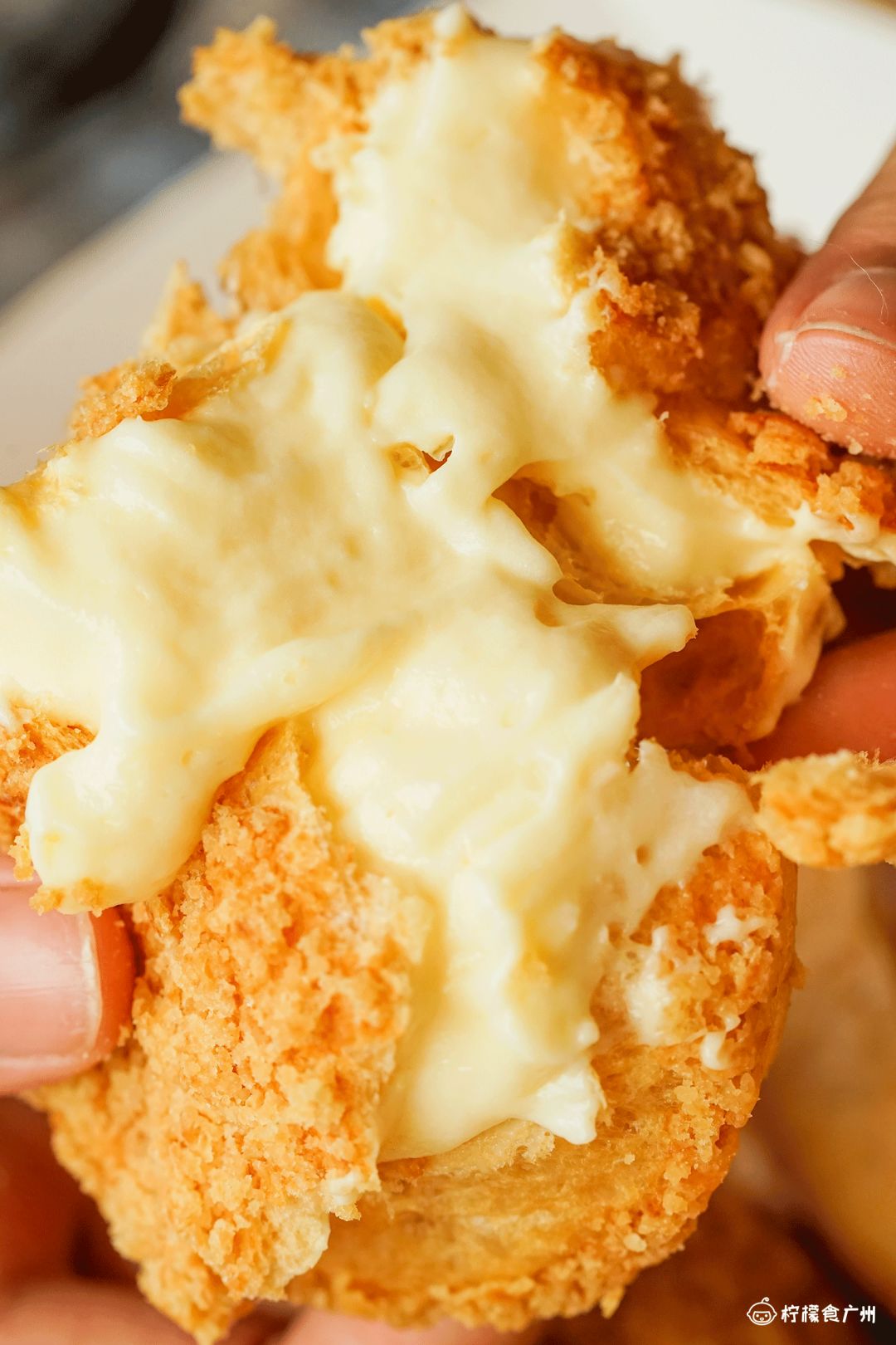 冰淇淋泡芙，3块钱1个，嘿嘿