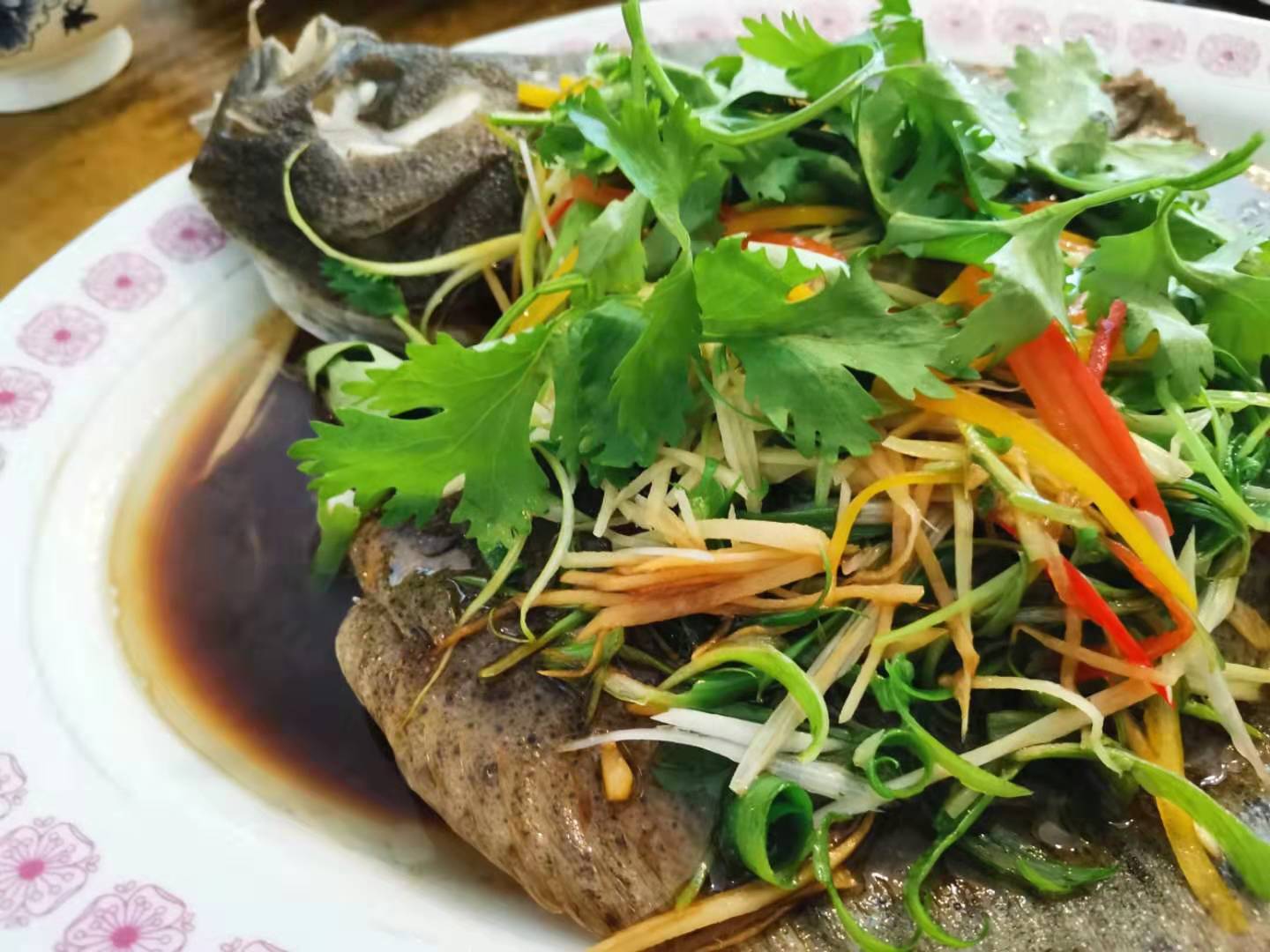 清蒸多宝鱼的家常做法蒸多长时间,清蒸多宝鱼怎么做需要蒸多长时间