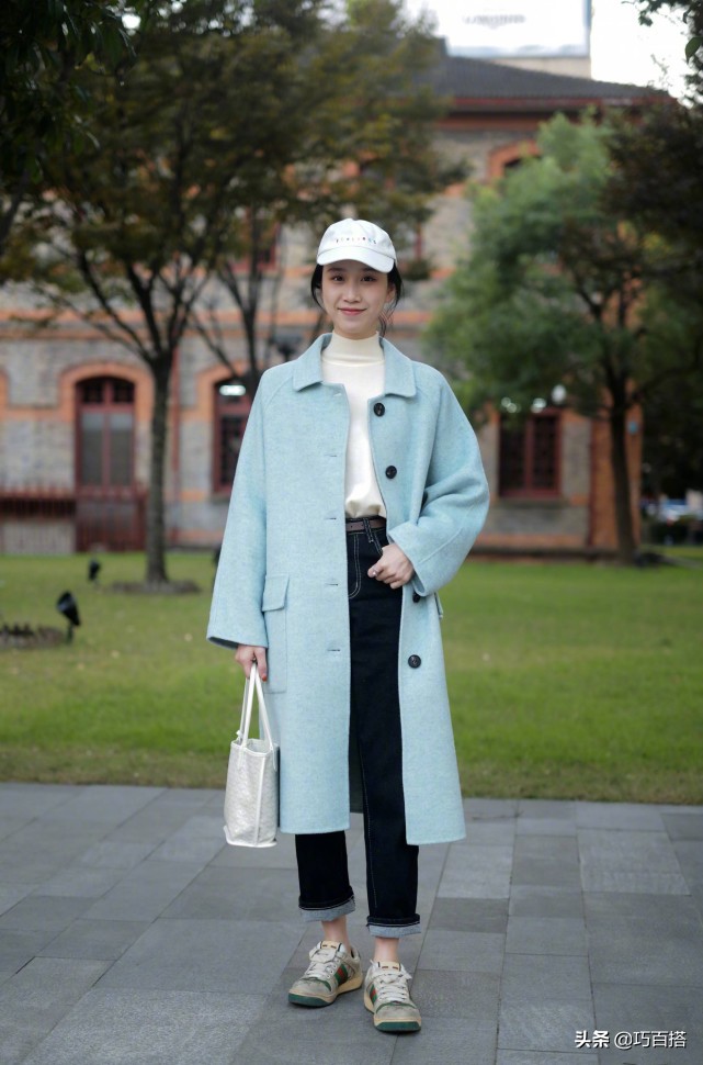 冬季厚大衣和直筒裤怎么搭配,男生直筒裤加绒搭配黑色棉服