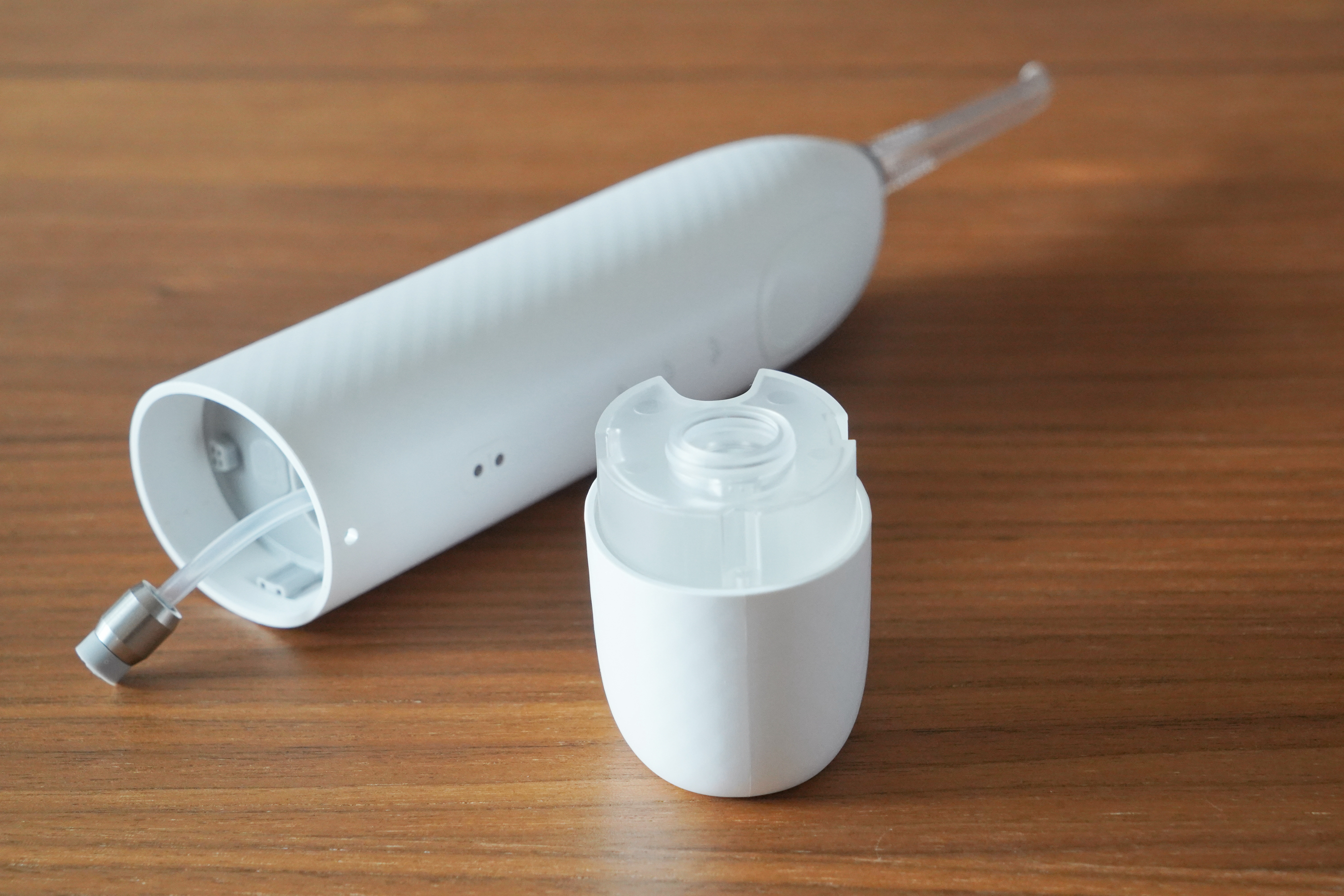 有了电动牙刷还要买便携冲牙器？洁碧、飞利浦，Oclean对比