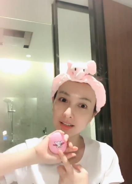 37岁吴昕变身护肤达人，分享了4款好用的护肤好物，最贵不到100元