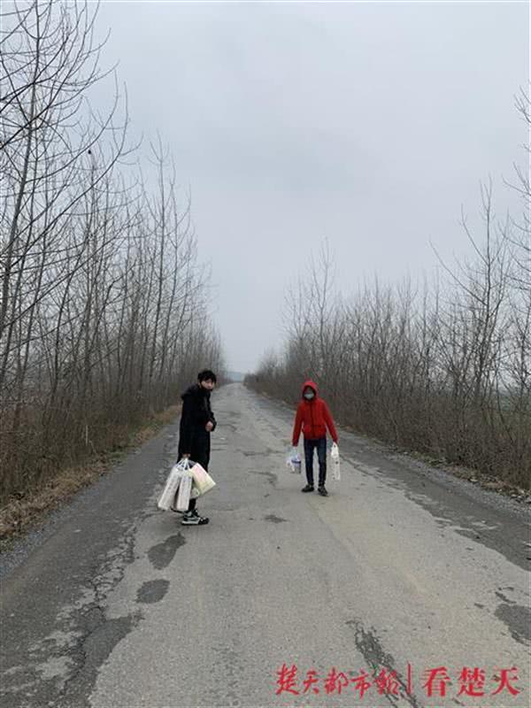 17口人吃了500斤大米被困,滞留在湖北的外省人什么时候放回