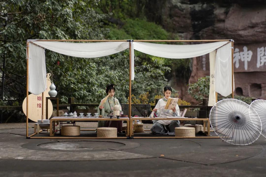 齐云山沉浸式复古游圈粉游客,五一旅游齐云山