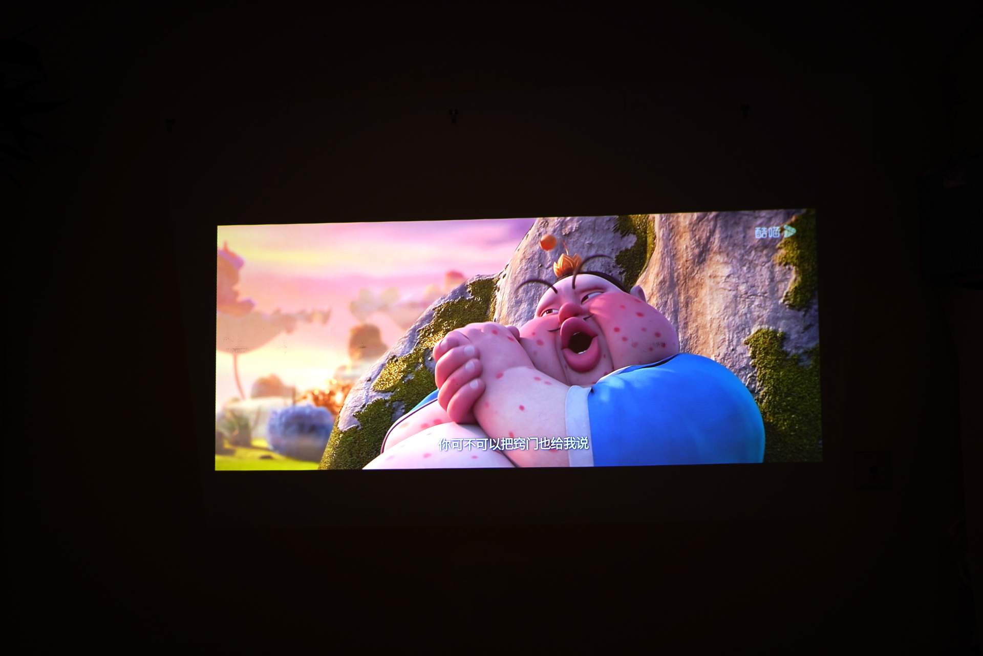 小客厅投影仪安装设计,客厅装个幕布不装投影仪