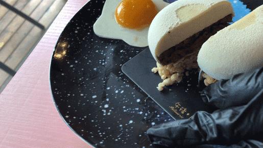 1500个忠粉入坑4年，终于等到实体店！每款蛋糕都让人忘记卡路里