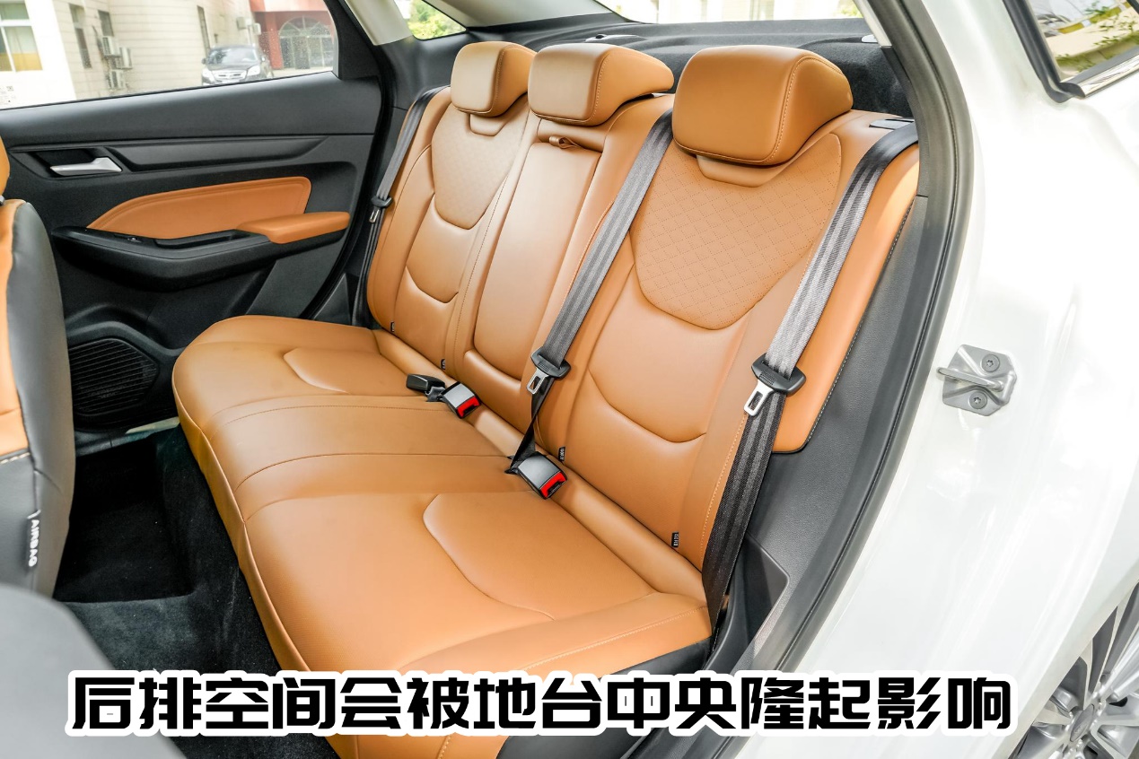 福特福睿斯销量如何,新款福特福睿斯上海车展上市