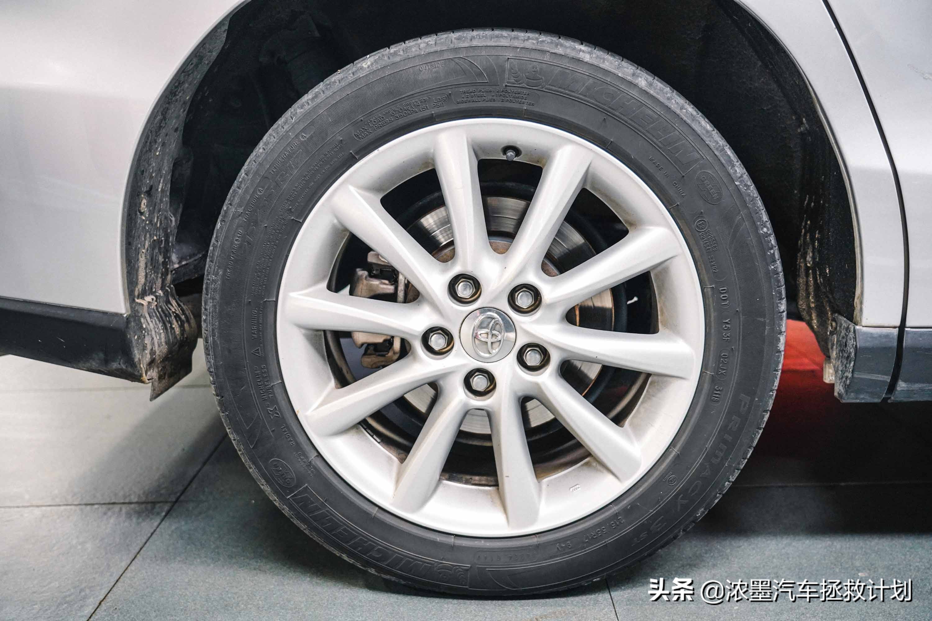 一代经典丰田普瑞维亚,丰田普瑞维亚依然经典