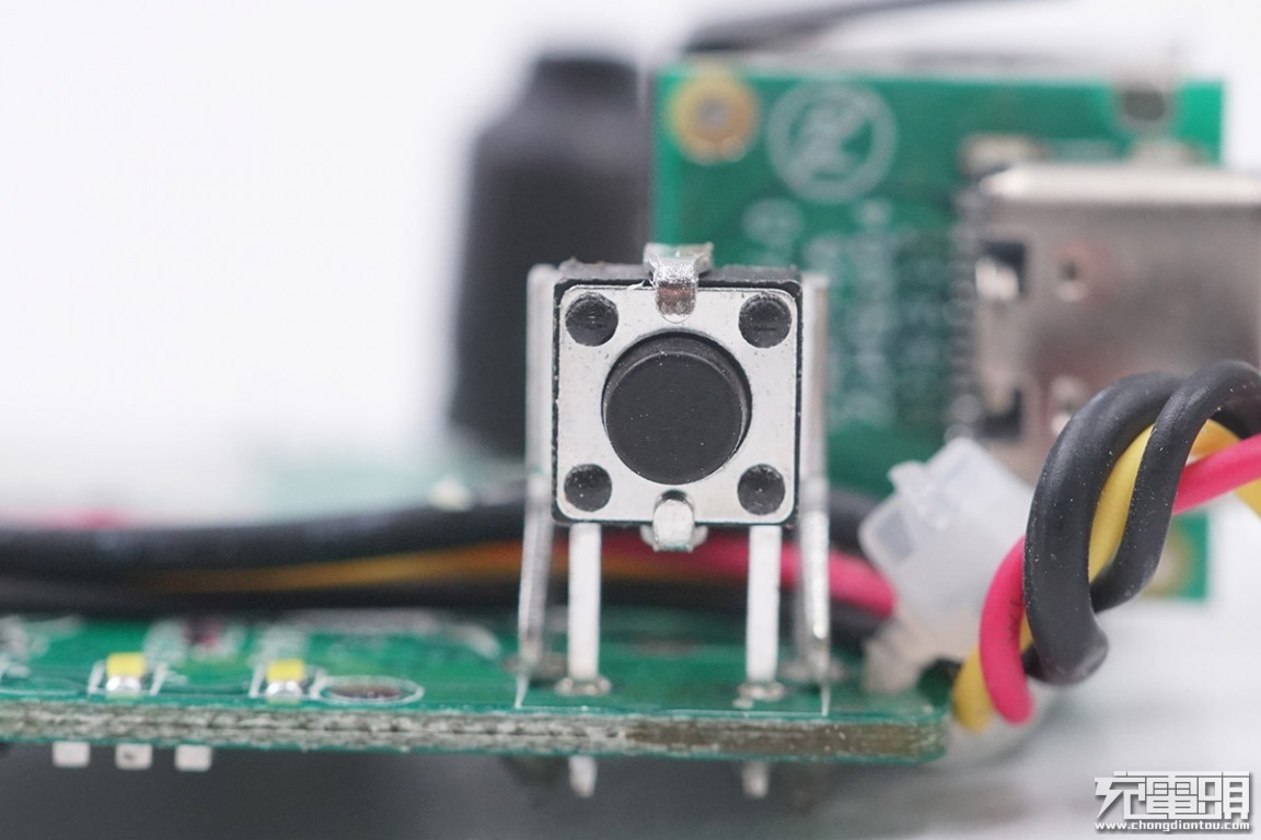 拆解华为5000mah充电宝,拆解60000ma充电宝