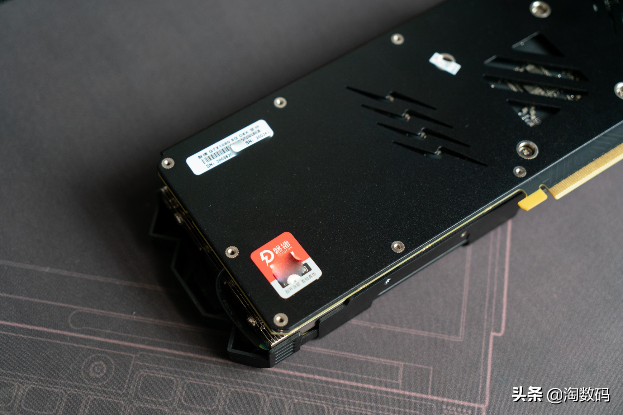 gtx1080ti显卡猛禽,1080显卡搭配13600kf吃鸡测试