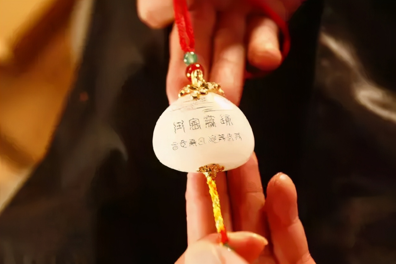 古人传家宝为何传玉不传金,老祖宗选传家宝为什么传玉不传金