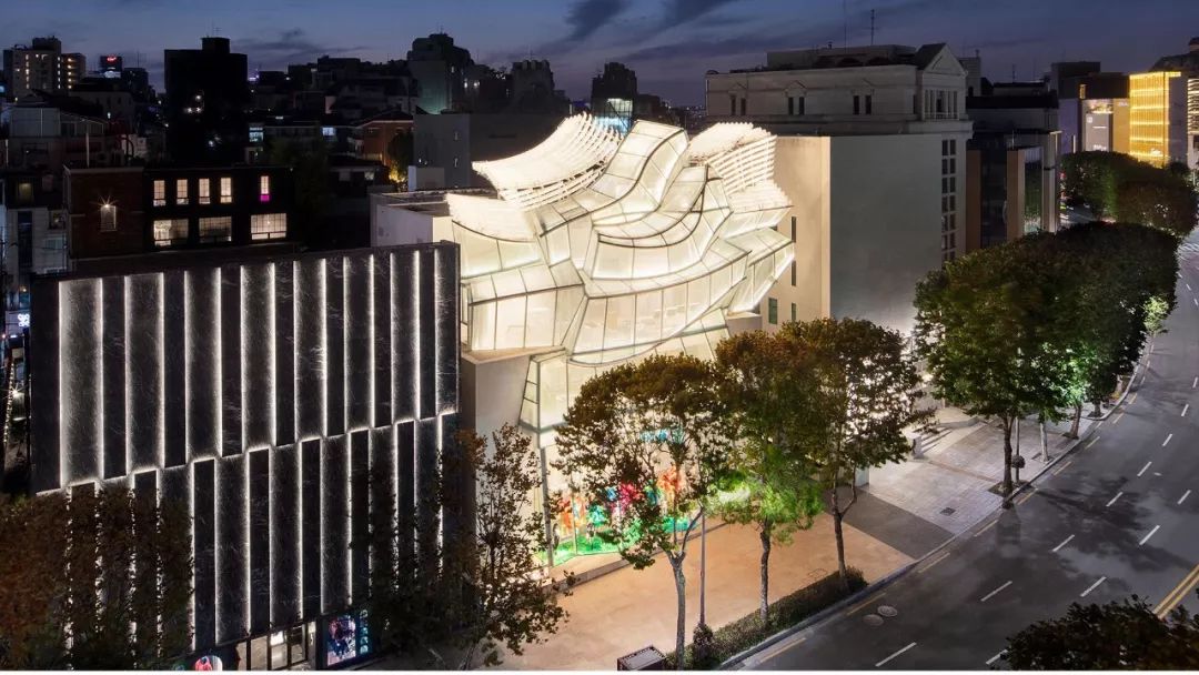 lv韩国上新为什么比中国早,lv韩国专卖店