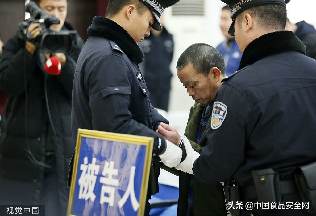 “一勺泡打粉”惹来牢狱之灾早摊主炸油条放二两泡打粉获刑