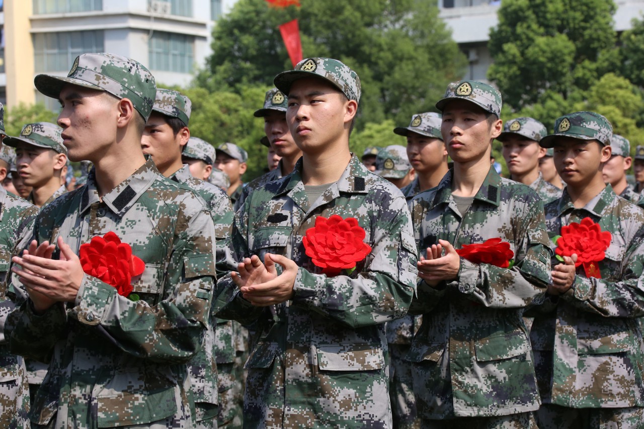 大专没上完当兵学历算大专吗,大学没毕业当兵是士官吗