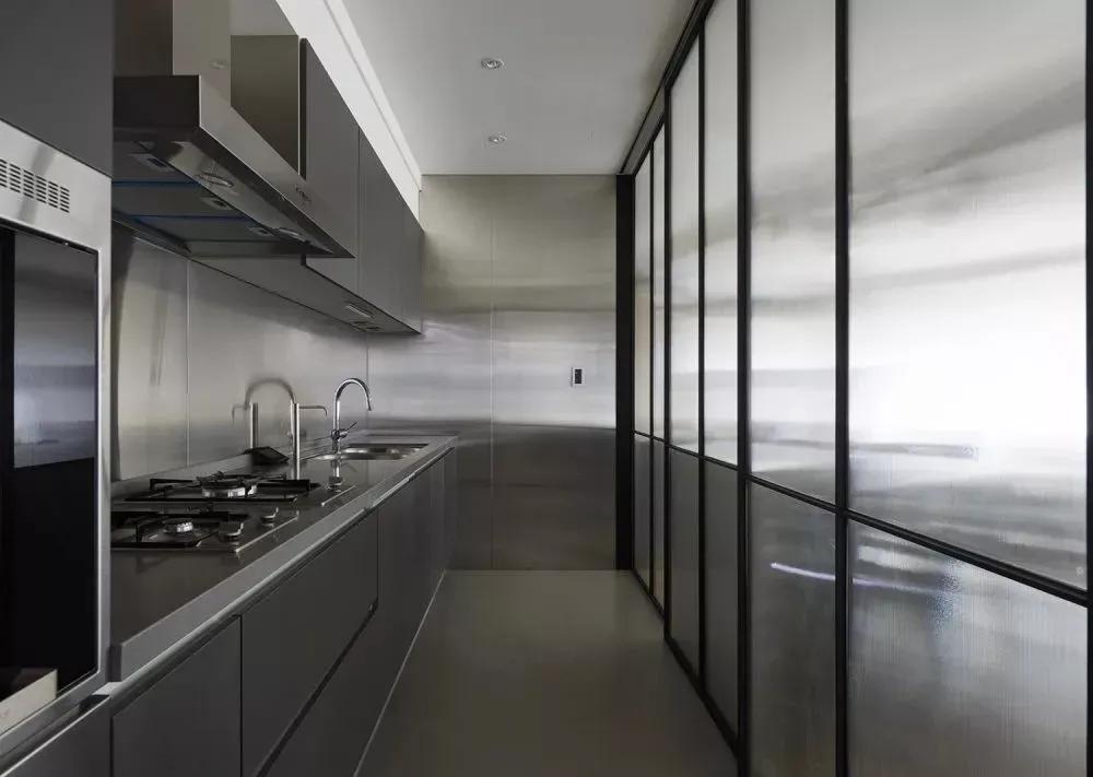 厨房窗户小比较暗怎么办,厨房没有窗户怎么解决暗的问题