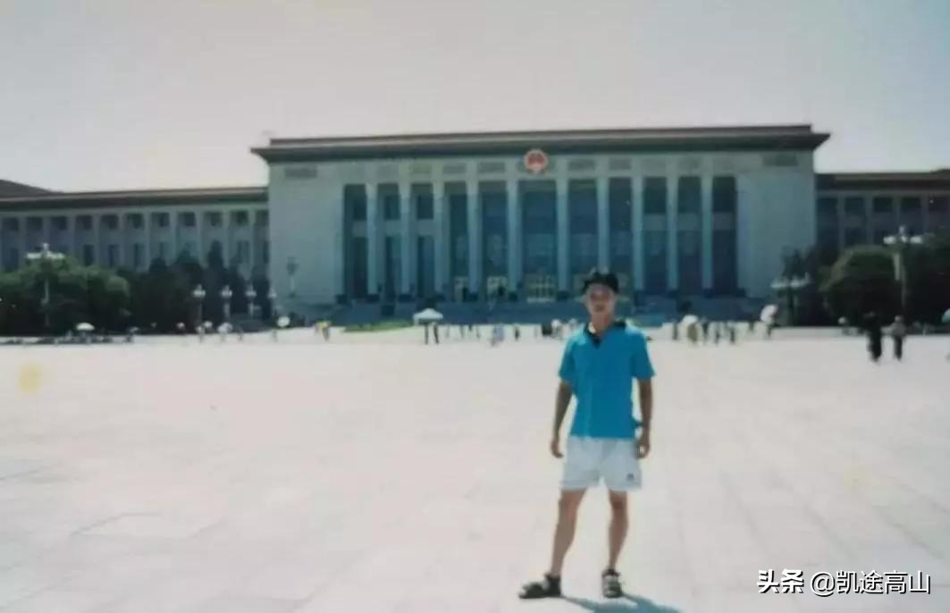 那一年，他们滑坠到人生的谷底：两名登山者和两部电影