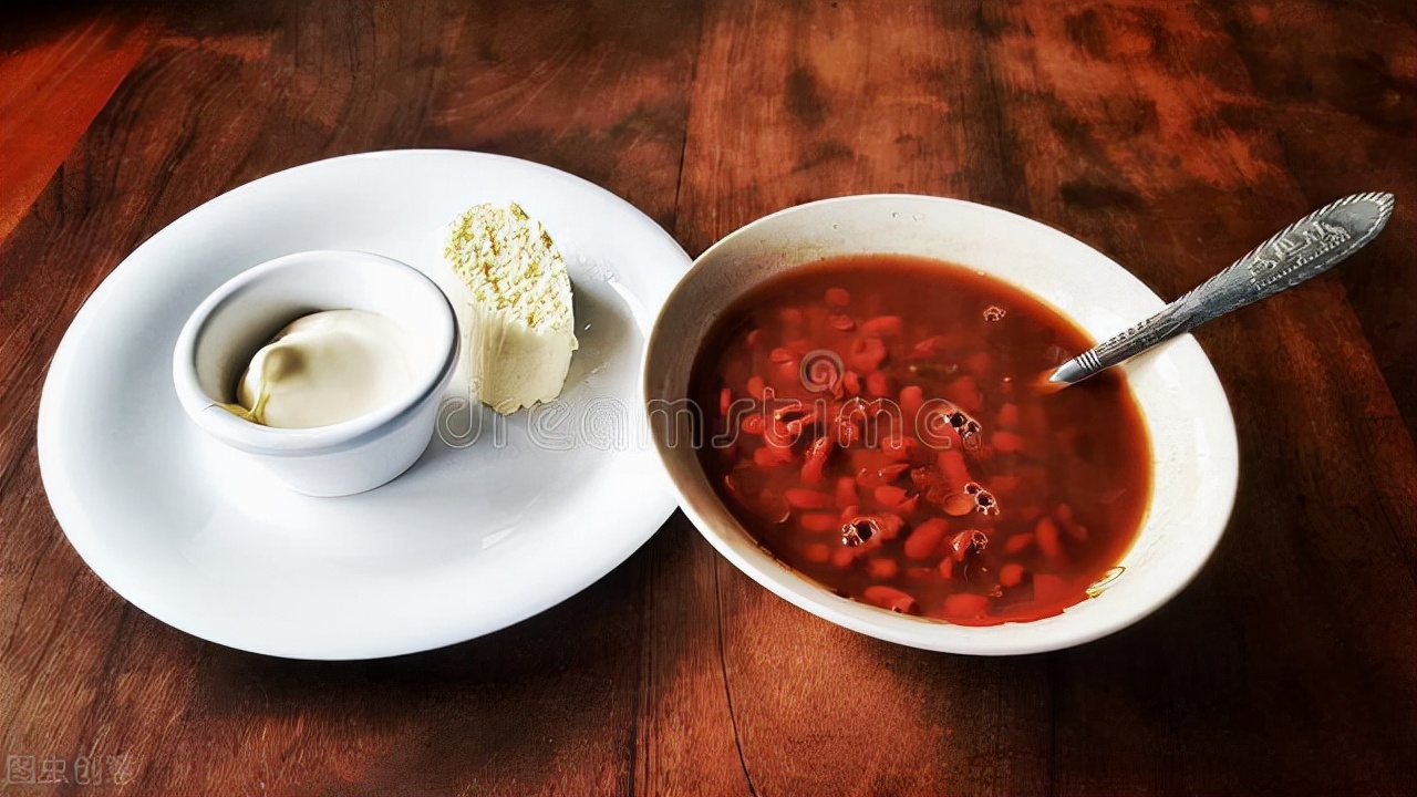 红豆先冻后煮,煮红豆软烂不开花的方法
