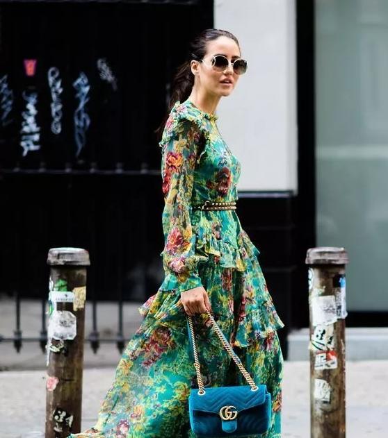 胸大矮个子如何搭配衣服,太瘦的女生胸太小怎么办