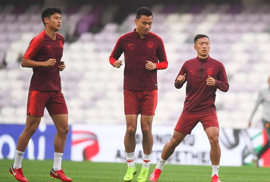 国足战缅甸海报,国足战卡塔尔海报