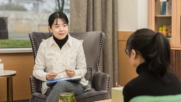 恬静漂亮如她,居然亲手杀死了自己孩子