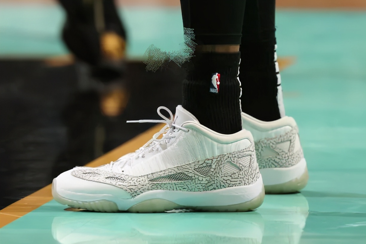 nba巴特勒上脚球鞋4.2,巴特勒上脚驭帅14南海岸配色