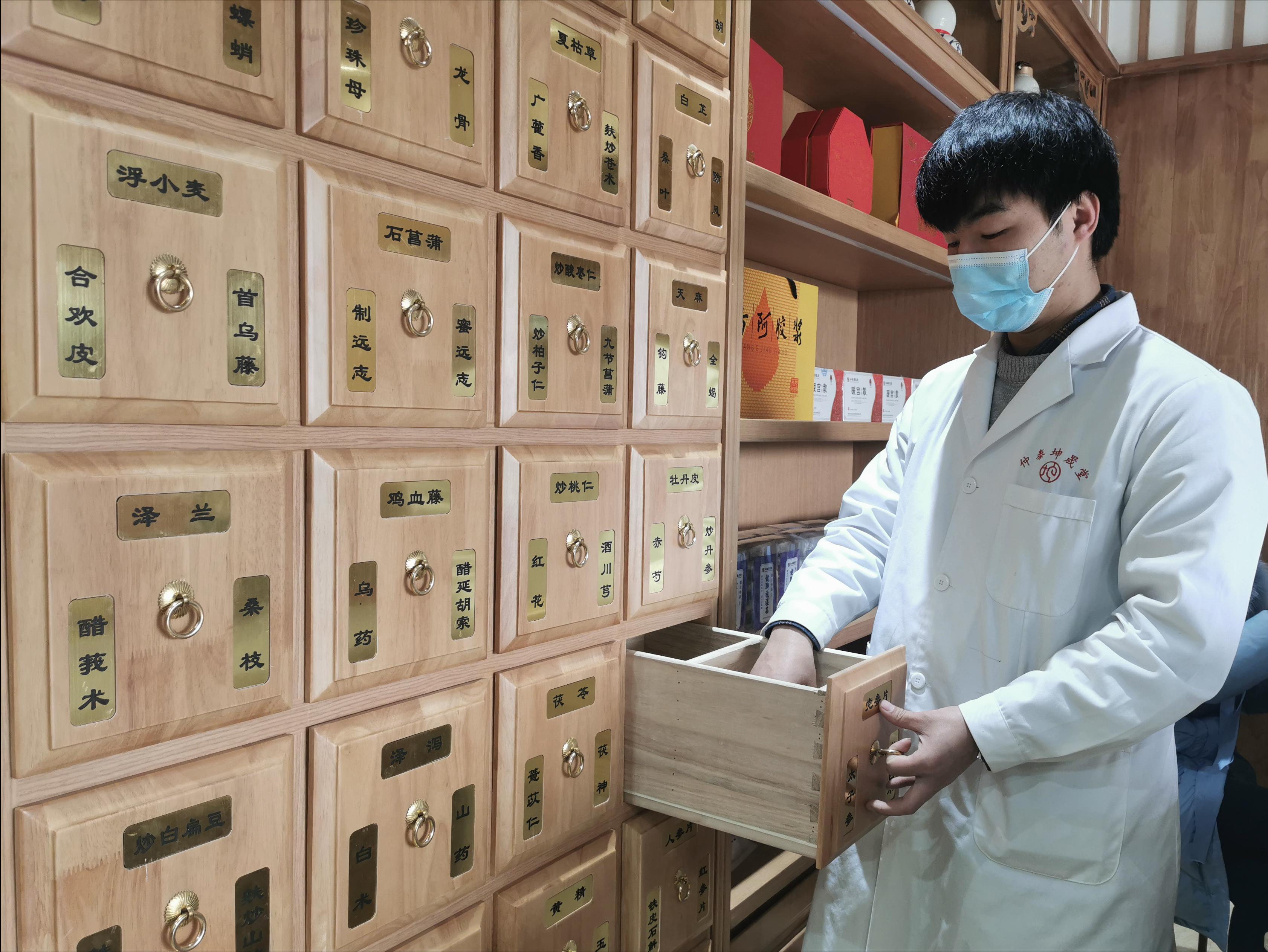 肺癌患者化疗扛不住还需要做嘛,肺癌晚期不能手术化疗痊愈了