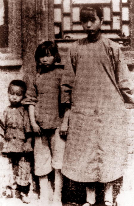 李大钊身后事:停灵六年终下葬，送葬路上不太平，葬后一月妻辞世