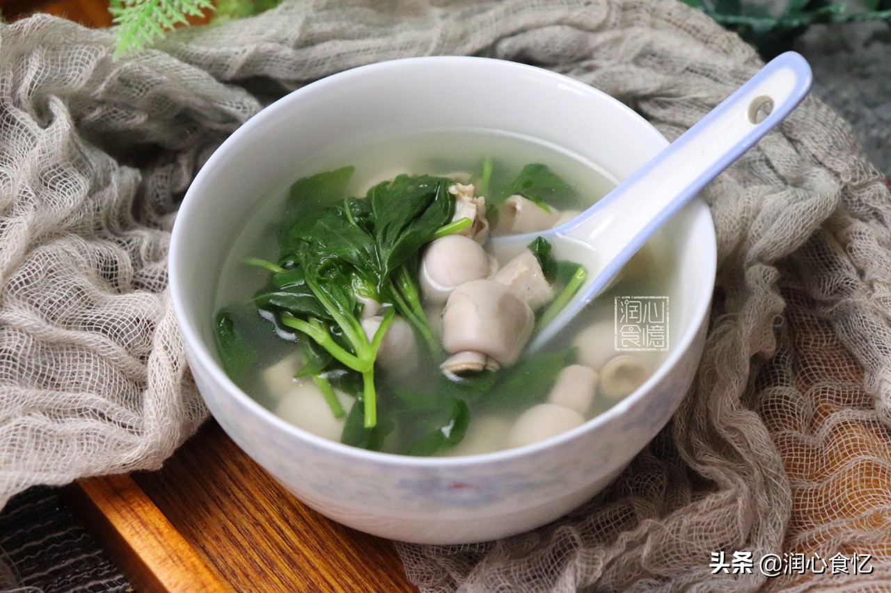 快立夏了，碰见这种时令野菜抓紧吃，营养足鲜又嫩，过阵子就少了