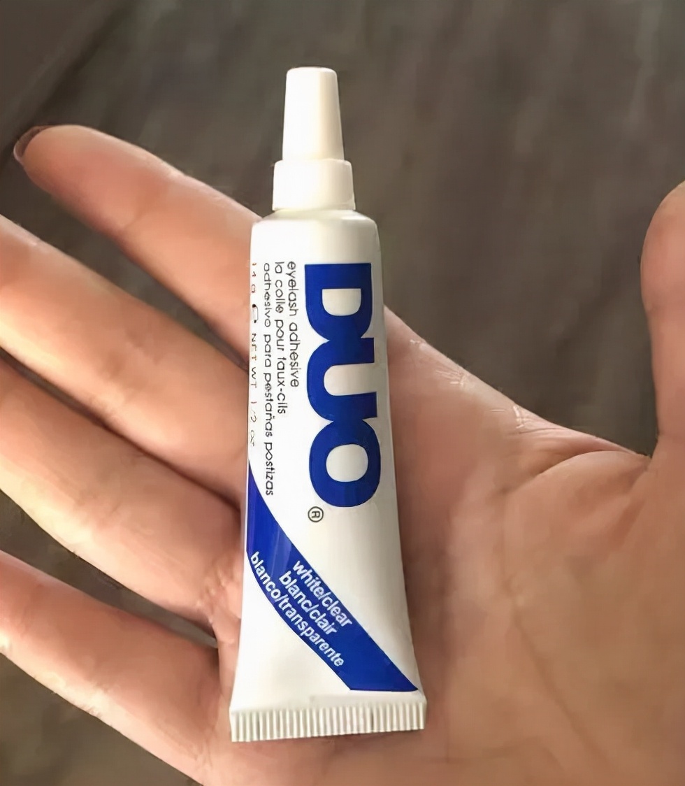 新手小白推荐假睫毛胶,化妆小白和老手