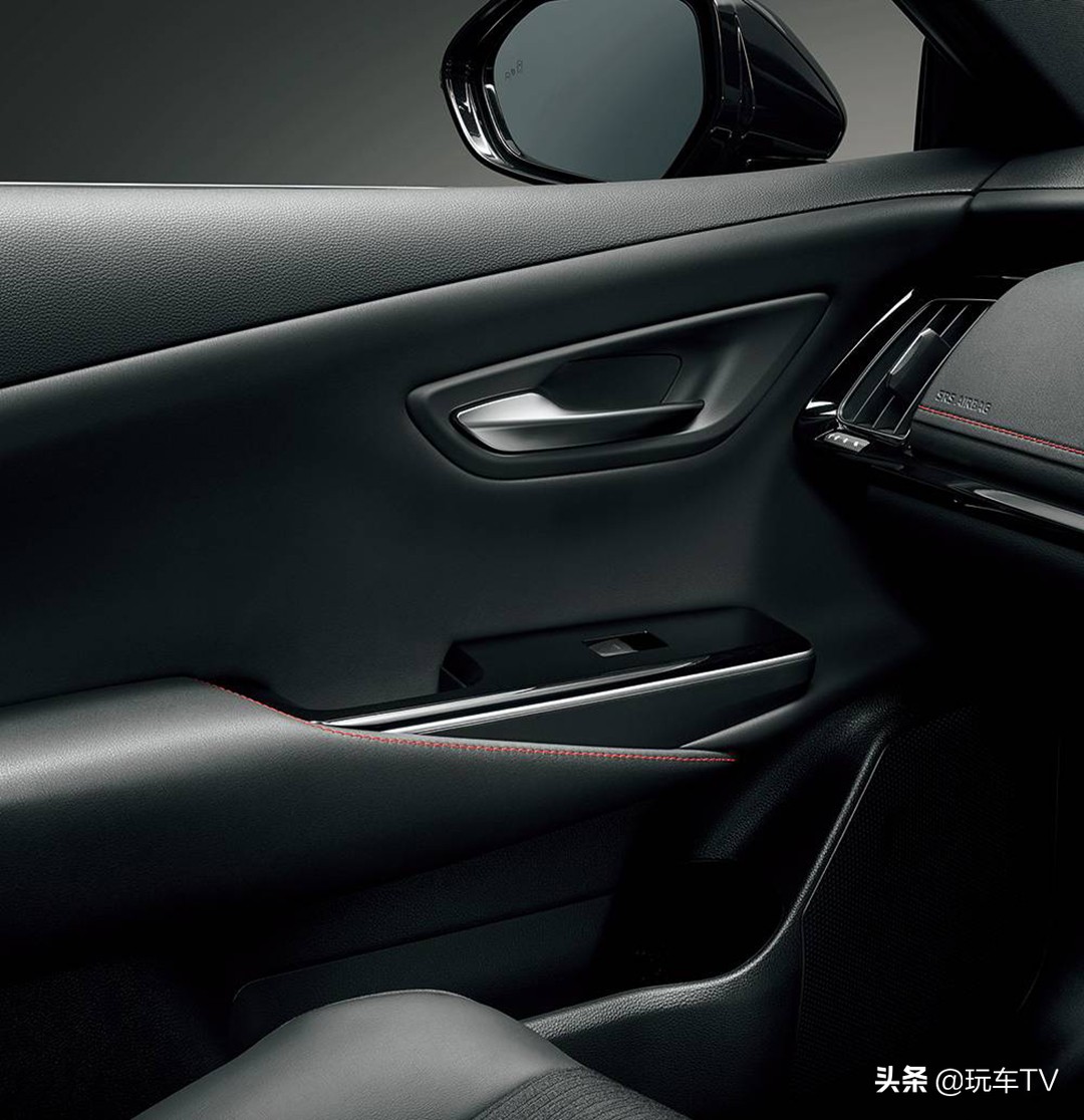 皇冠时尚版运动版,皇冠运动版2017