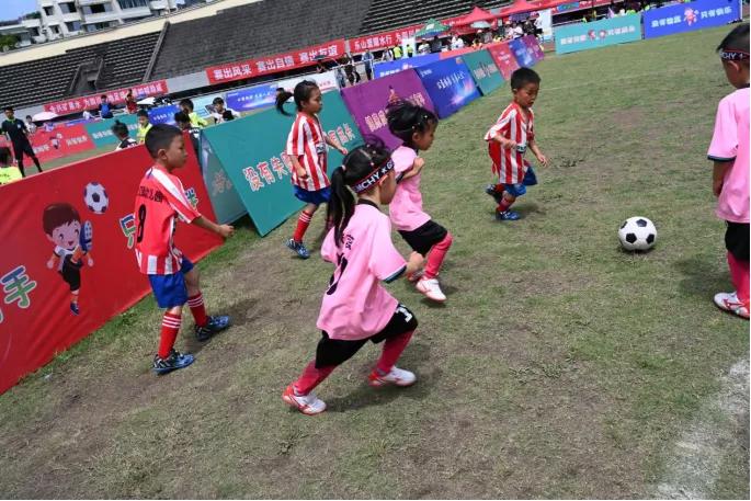 四川省少儿足球比赛,成都市第三届幼儿体育大会足球