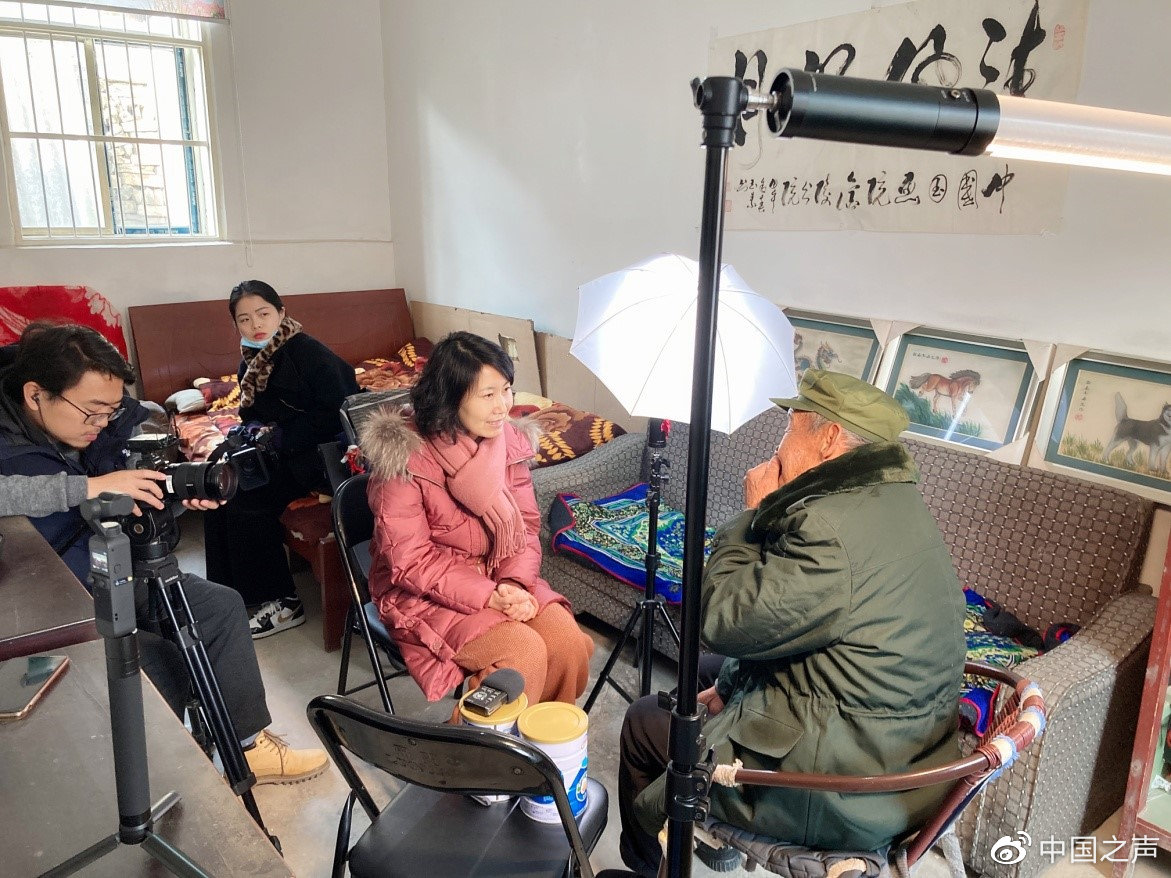 时隔60年两位80岁老人重新见面,两位老人失散50年恋人终于相见