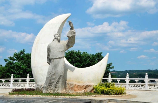 李白江南可采莲,李白有一首称赞姑娘很美的诗