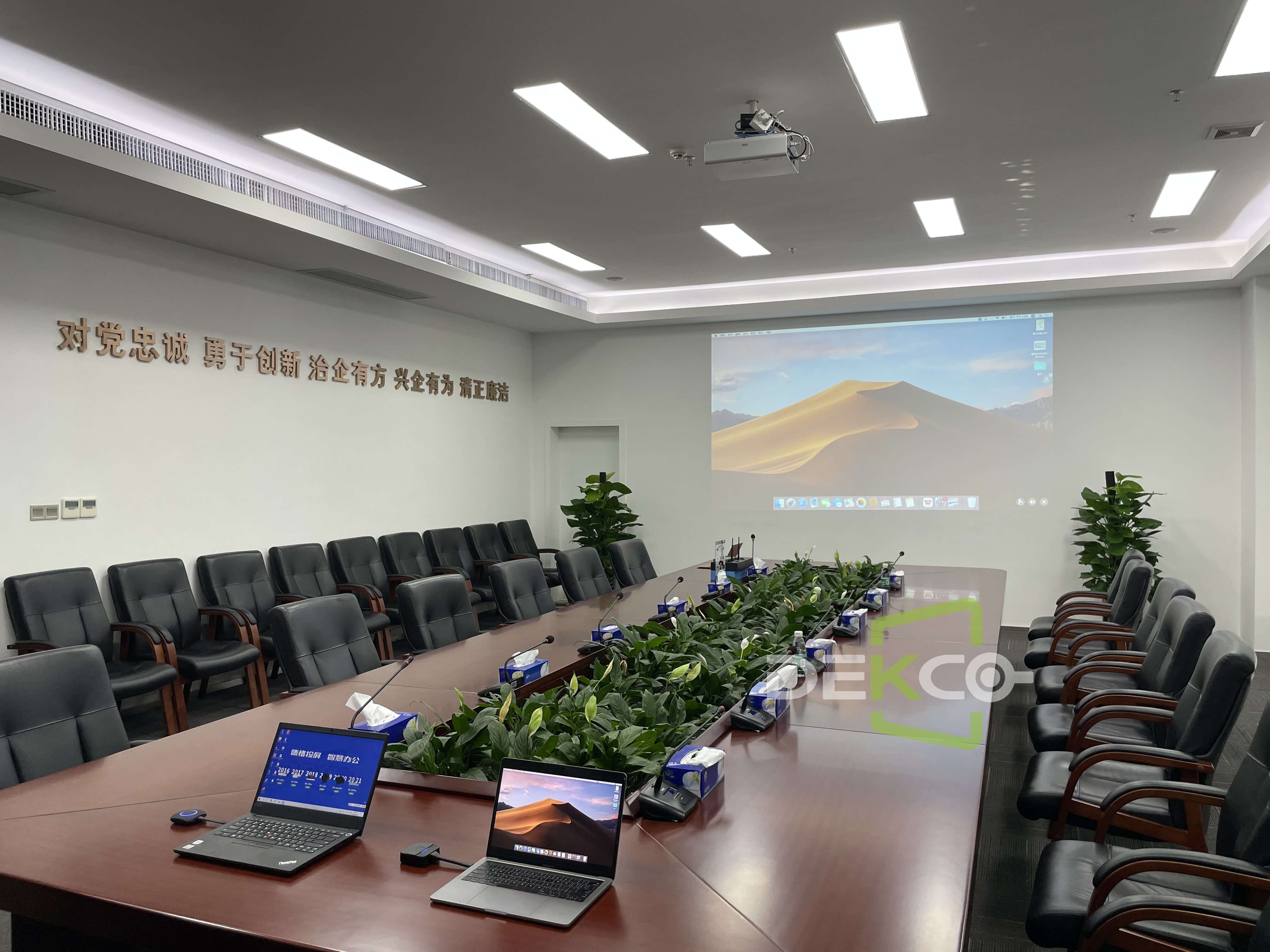 苹果macbook连接投影仪无法显示,macbookair怎么投屏到投影仪